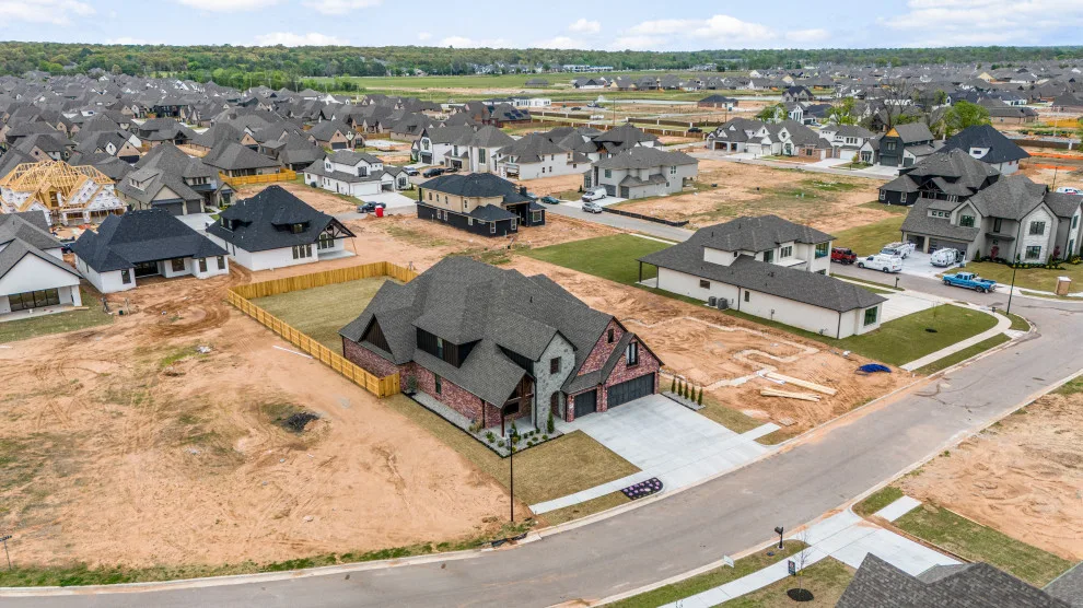 Bespoke Residence in Bixby, Oklahoma by Mahogany Homes - Photo 38