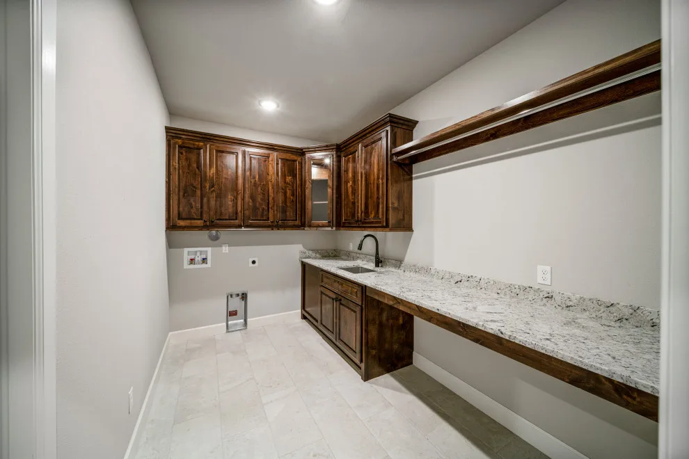 Bespoke Residence in Bixby, Oklahoma by Mahogany Homes - Photo 32