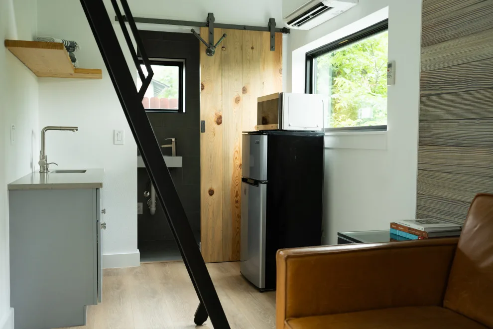 Dark Container Accessory Dwelling Unit by Domain Construction Services, Inc - Photo 7