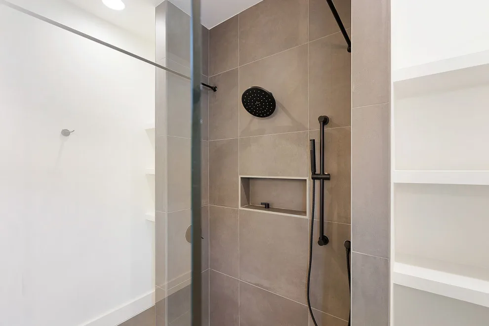 Bowles Avenue by Riverside Homes Custom - Photo 7