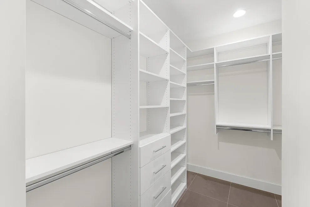 Bowles Avenue by Riverside Homes Custom - Photo 14