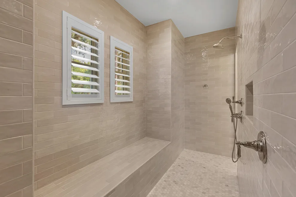 Brady Point Estate by Riverside Homes Custom - Photo 16