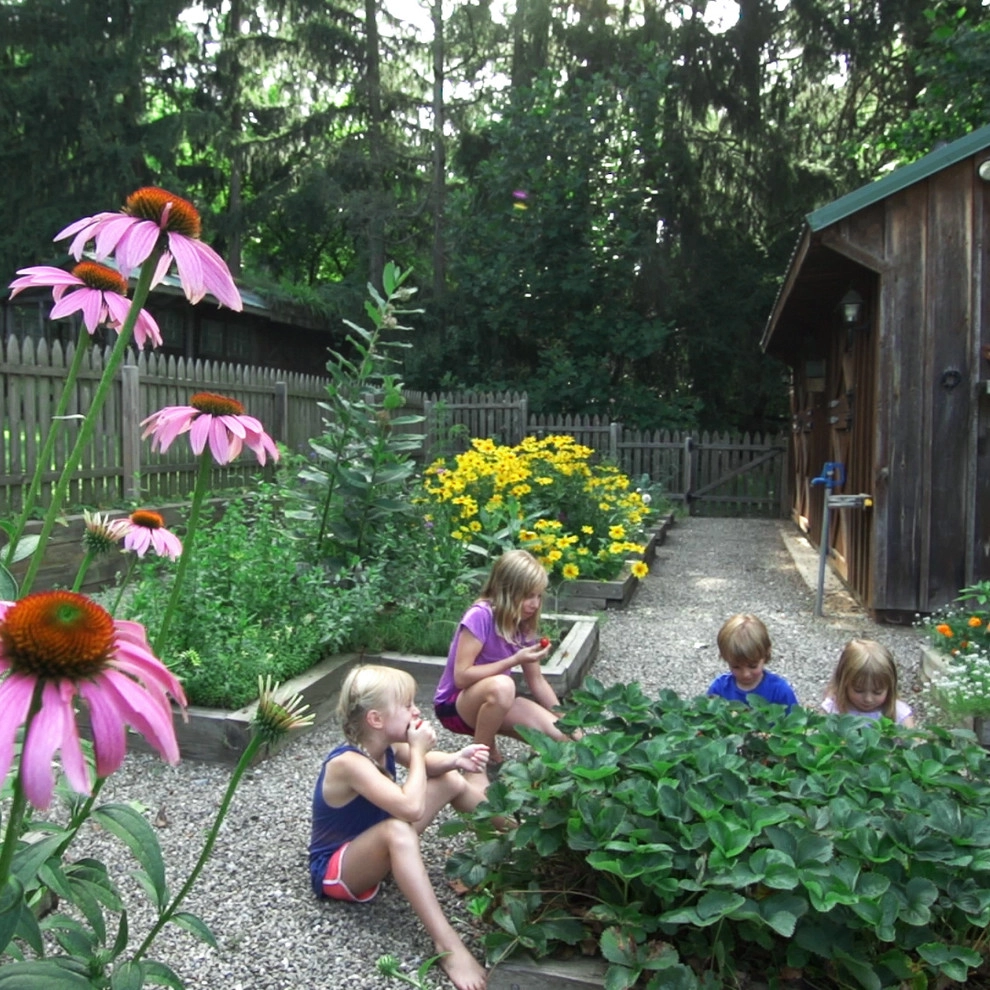 Newtown Square Garden by Wallace Landscape Associates - Photo 5