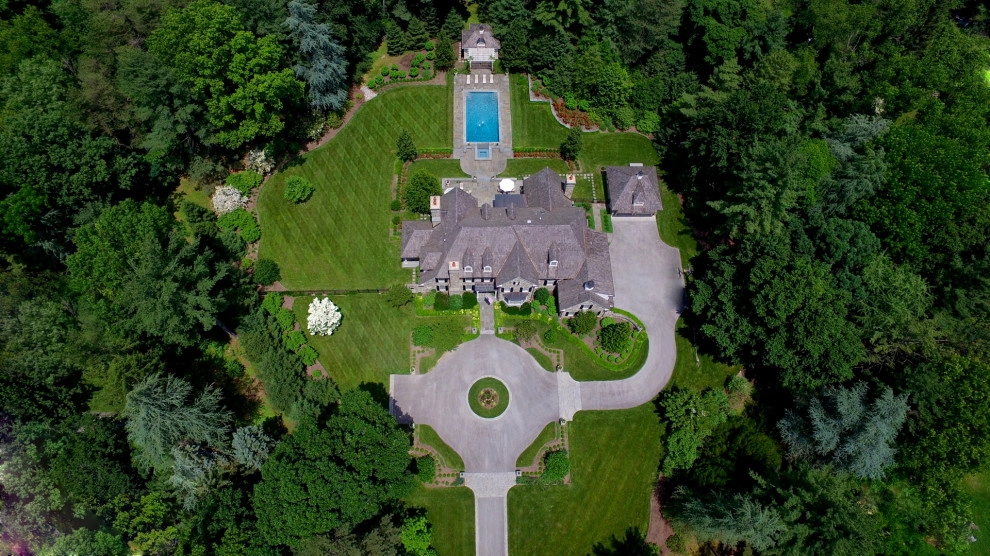 Main Line Estate by Wallace Landscape Associates - Photo 4