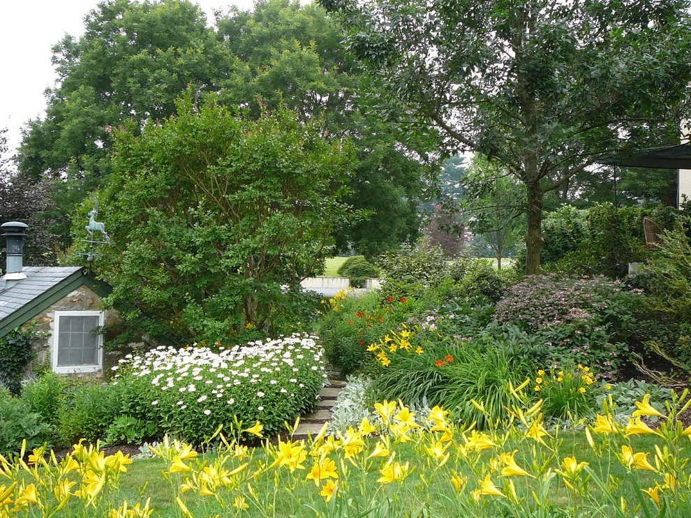 Distinctive Gardens by Wallace Landscape Associates - Photo 16