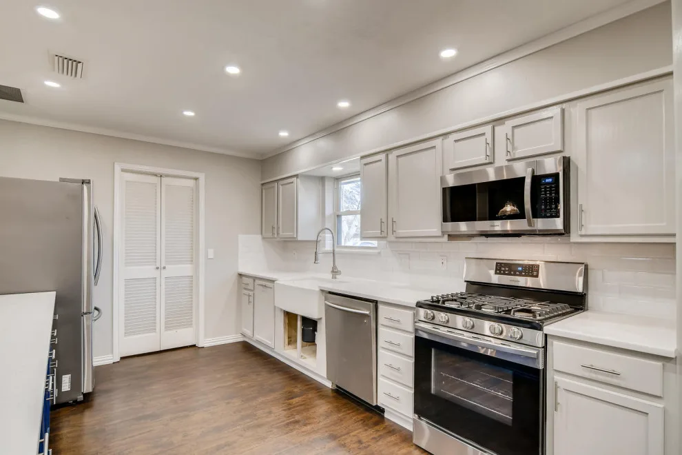 Affordable Kitchen Renovation by Chellyanna - Custom Homes, Additions, Renovations - Photo 5