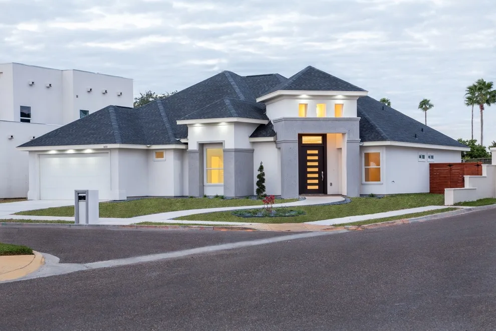 Bougainvillea, Pharr Texas by Caltia Construction - Photo 2