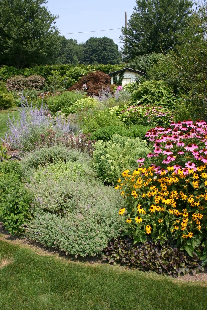 Distinctive Gardens by Wallace Landscape Associates - Photo 13