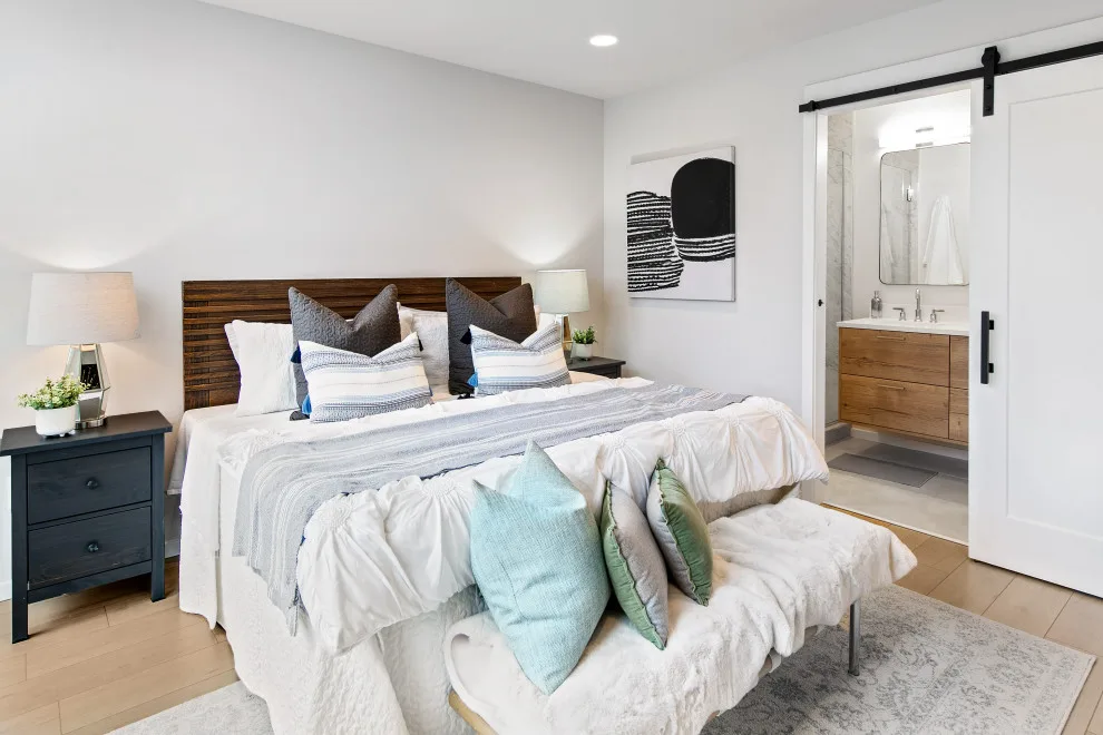 Capitol Hill Modern by Seattle Custom Contractors - Photo 11