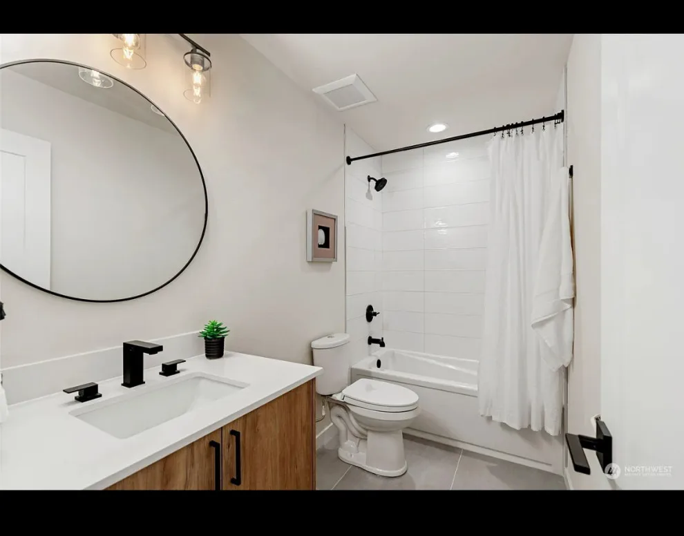 Capitol Hill Multi-Unit Townhomes by Seattle Custom Contractors - Photo 5