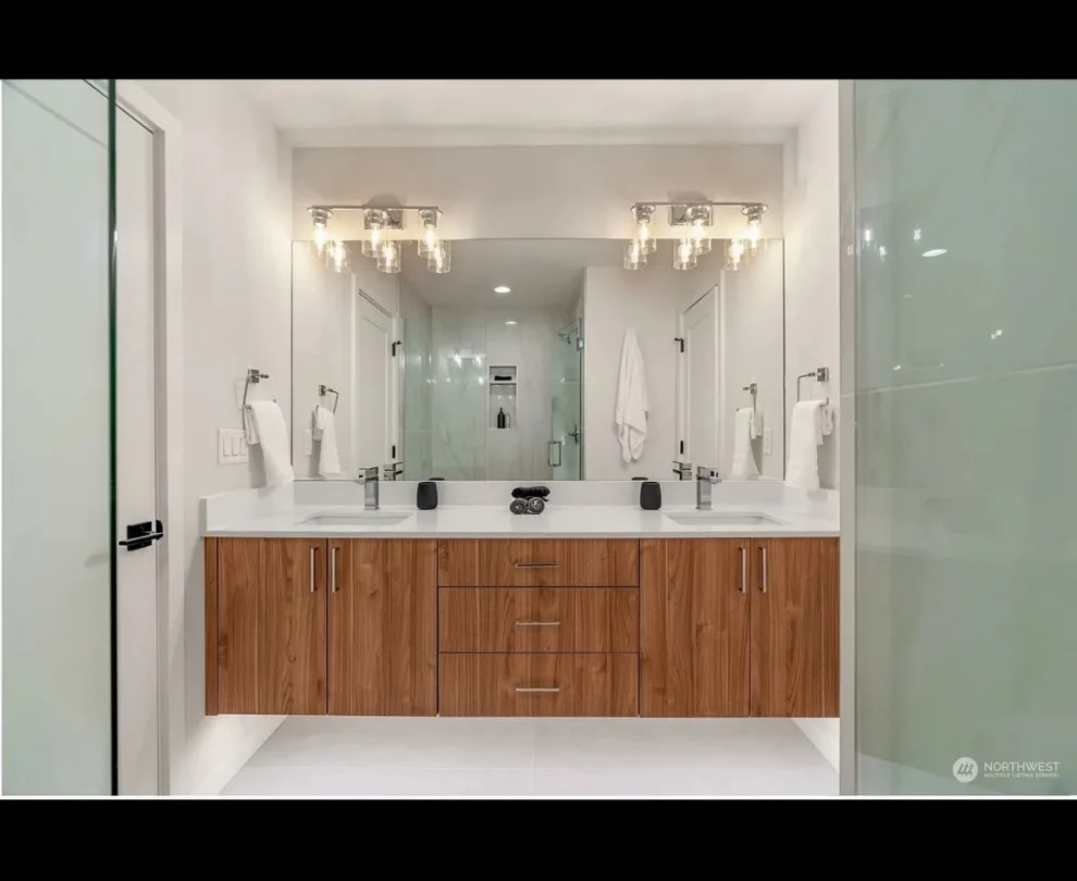 Capitol Hill Multi-Unit Townhomes by Seattle Custom Contractors - Photo 13