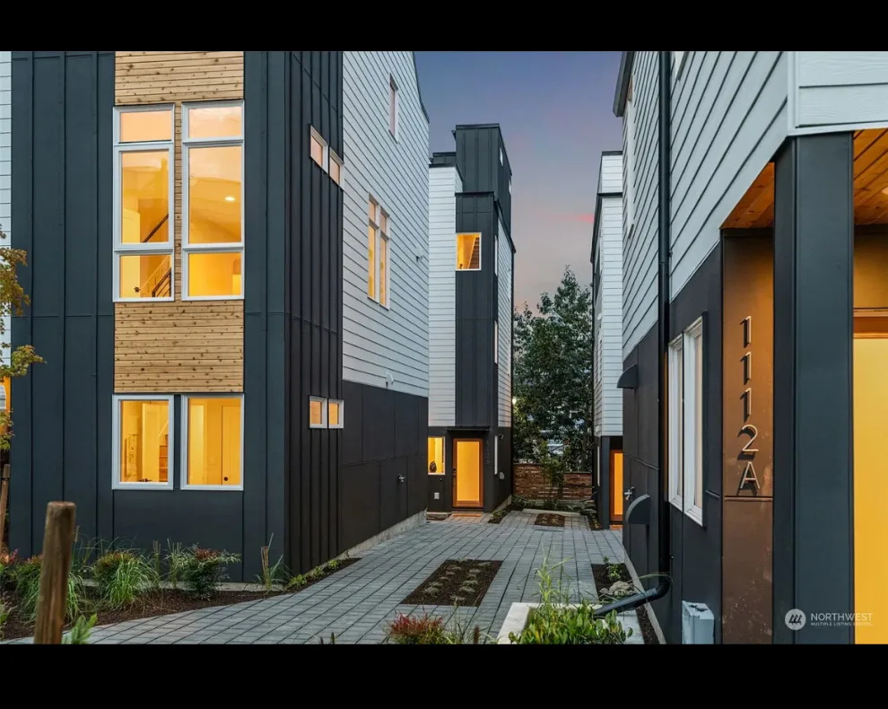 Capitol Hill Multi-Unit Townhomes by Seattle Custom Contractors - Photo 14