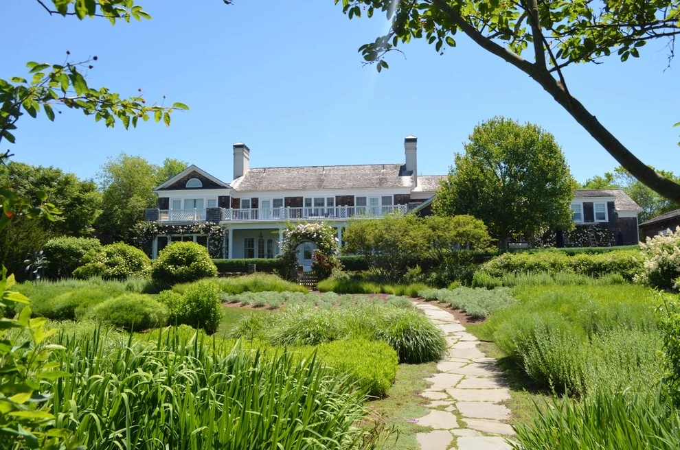 Custom Landscape Designs by Warren's Nursery - Photo 4