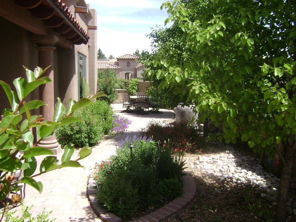 Landscape Designs by WaterQuest Landscaping - Photo 11