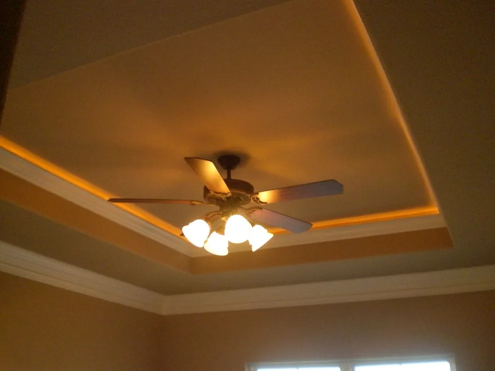 Vaults and Overheads by Harmon & Holcomb Homes - Photo 20