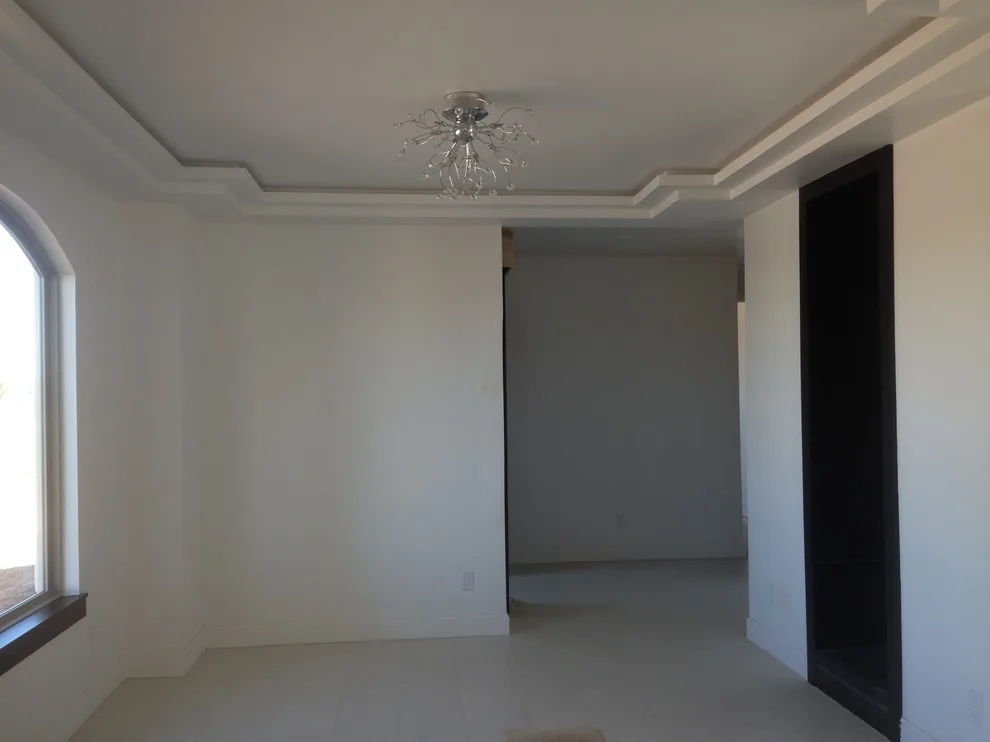 Vaults and Overheads by Harmon & Holcomb Homes - Photo 21