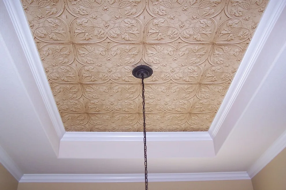 Vaults and Overheads by Harmon & Holcomb Homes - Photo 12