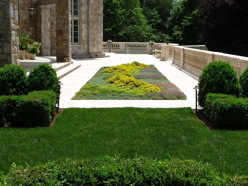 Hilltop Manor by Wesley Stout Associates - Photo 4