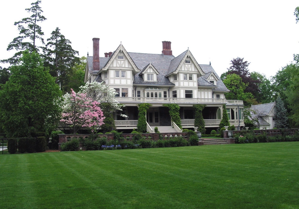 Belle Haven Residence by Wesley Stout Associates - Photo 2