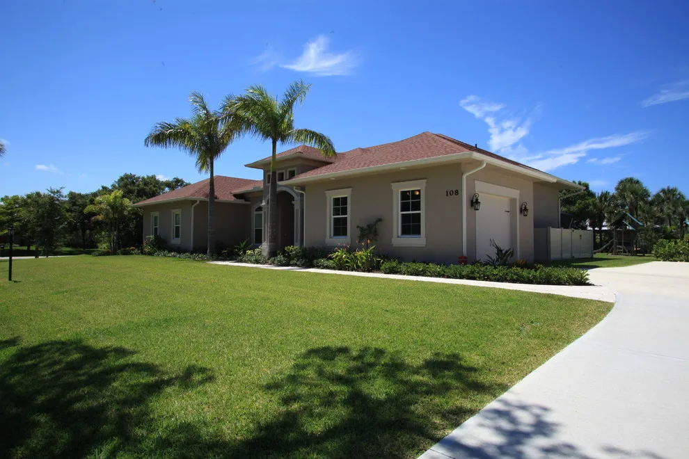 Charles Avenue Home by CEMCO Construction Company - Photo 6
