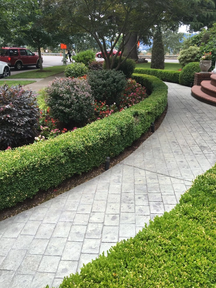 Gardens Maintained by Wheel & Barrow Landscape by Wheel & Barrow Landscape Design & Maintenance - Photo 6