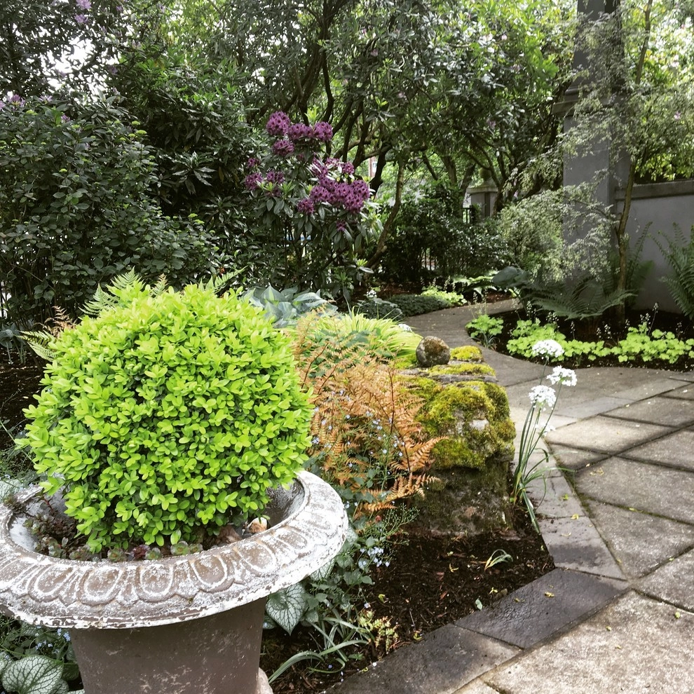Gardens Maintained by Wheel & Barrow Landscape by Wheel & Barrow Landscape Design & Maintenance - Photo 7