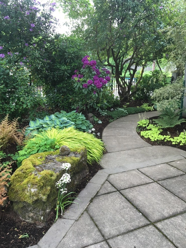 Gardens Maintained by Wheel & Barrow Landscape by Wheel & Barrow Landscape Design & Maintenance - Photo 4