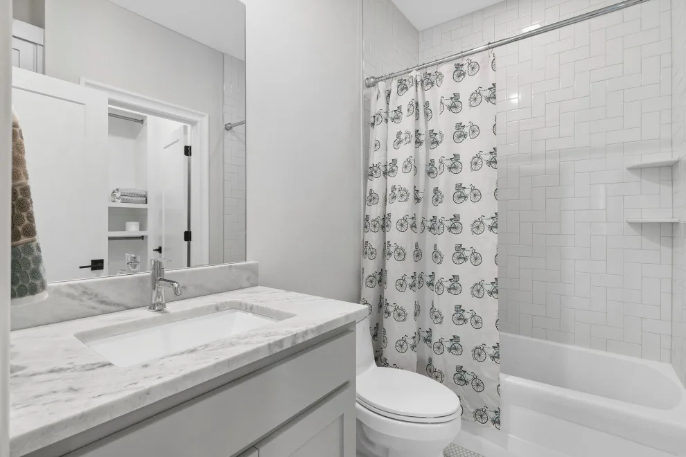 Traditional University Park Residence by Canterbury Custom Homes LLC - Photo 27