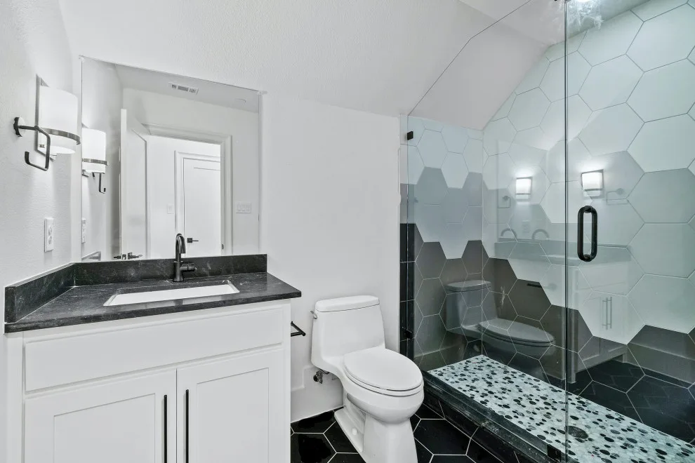 Traditional University Park Residence by Canterbury Custom Homes LLC - Photo 18