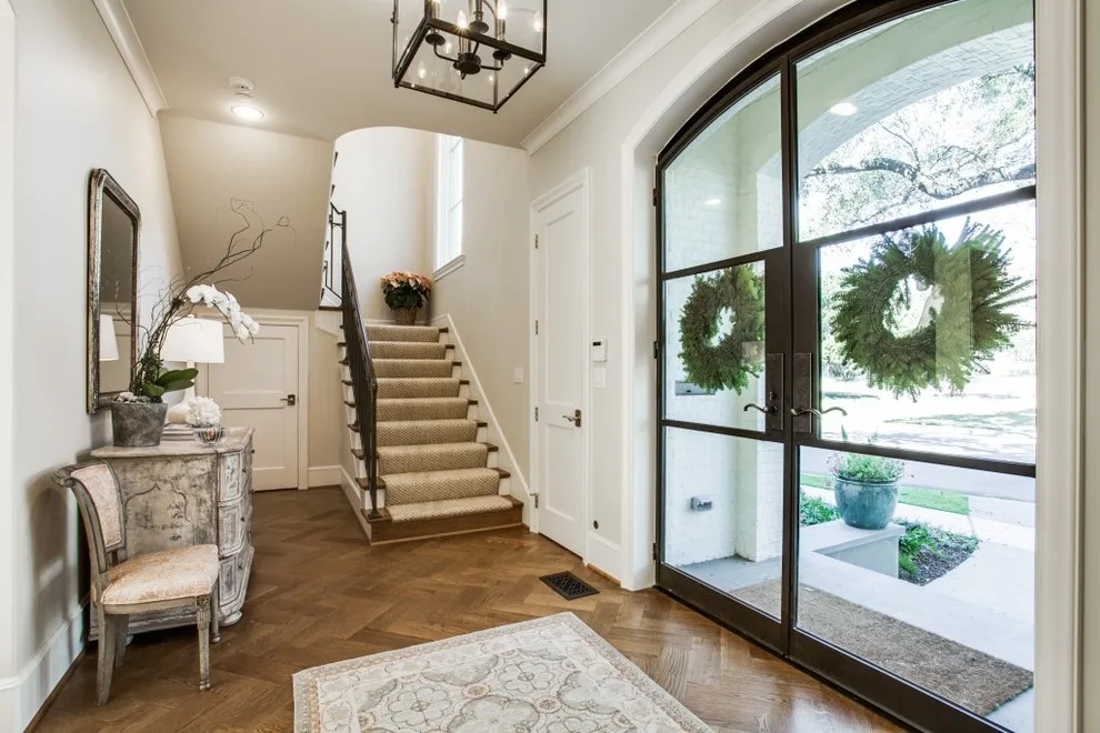 Streamlined Classic Residence in University Park by Hawkins-Welwood Homes - Photo 2