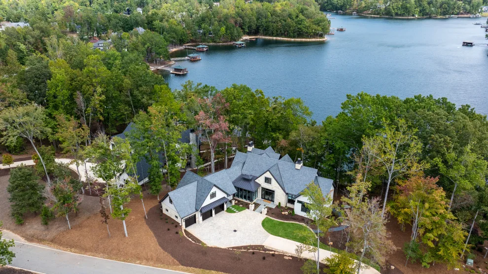 Keowee Springs Concept Home at the Cliffs by Dillard-Jones Builders, LLC - Photo 6