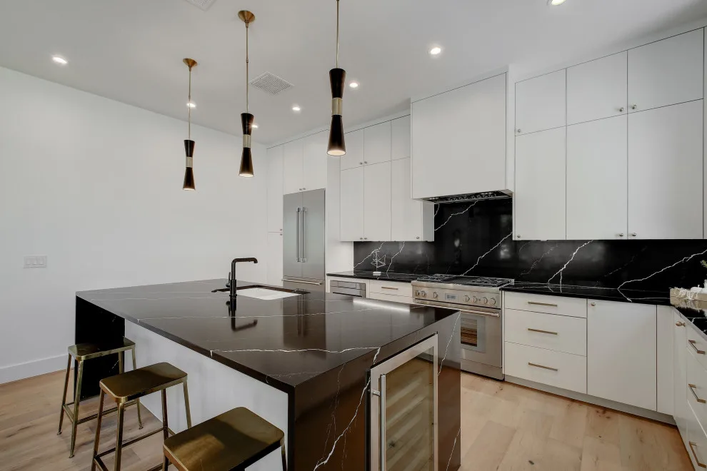 Collier Avenue by Moazami Homes - Photo 14