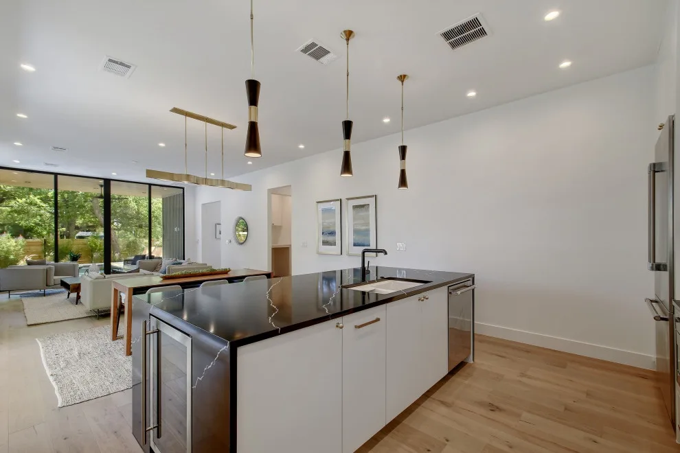 Collier Avenue by Moazami Homes - Photo 16