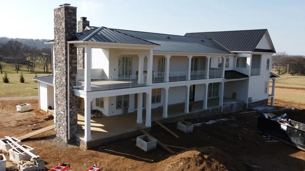Luxe Custom Homes - Photo 12