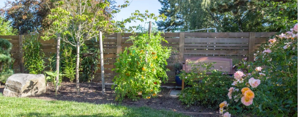 Bridlemile Neighborhood Landscaping by Wolfstone Landscape Design - Photo 22