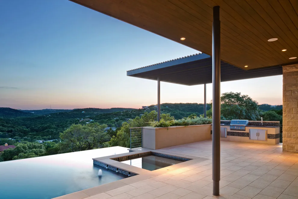 Modern Tailored Residence Austin by Camelot Custom Homes Inc. - Photo 17