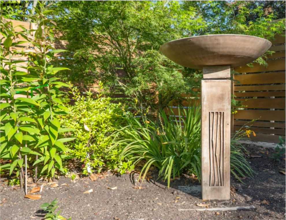 Bridlemile Neighborhood Landscaping by Wolfstone Landscape Design - Photo 23