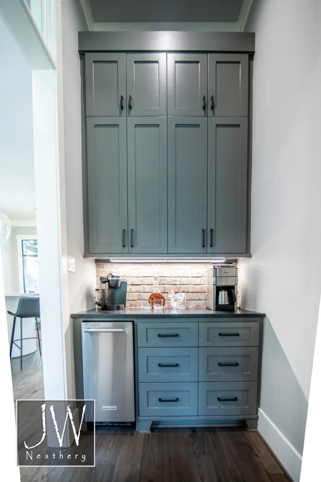 Modern in Huntsville, Tx by J.W. Neathery Custom Home Craftsman - Photo 6