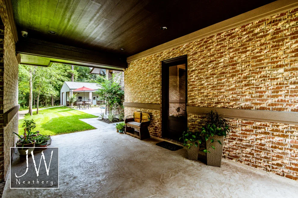 Modern in Huntsville, Tx by J.W. Neathery Custom Home Craftsman - Photo 15