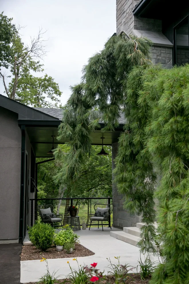 Modern Lakeside Retreat with Universal Design Features by Lowell Custom Homes - Photo 11