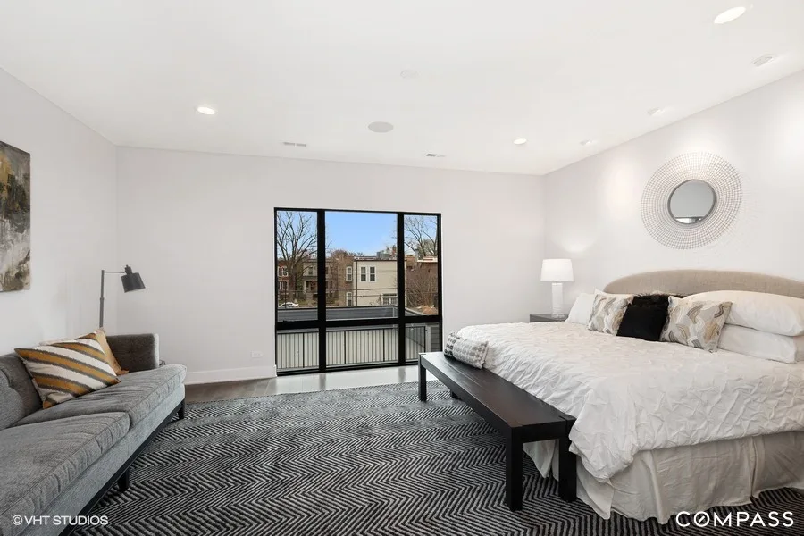 3623 N Leavitt - Roscoe Neighborhood by LivModern - Photo 27
