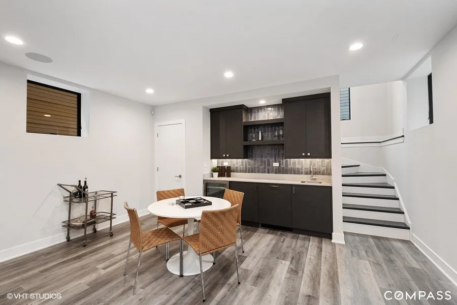 3623 N Leavitt - Roscoe Neighborhood by LivModern - Photo 9