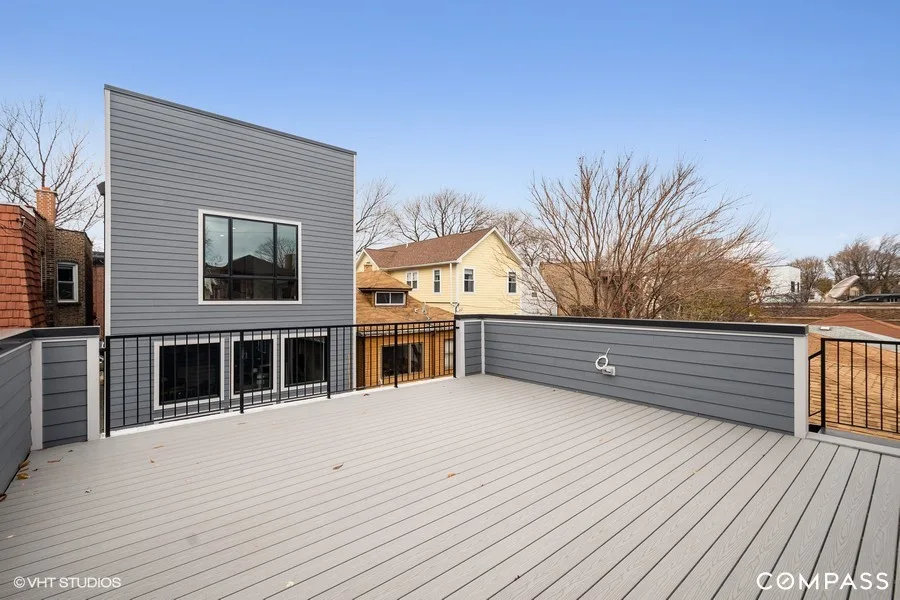 3623 N Leavitt - Roscoe Neighborhood by LivModern - Photo 4