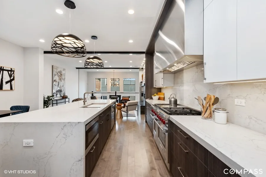3623 N Leavitt - Roscoe Neighborhood by LivModern - Photo 11