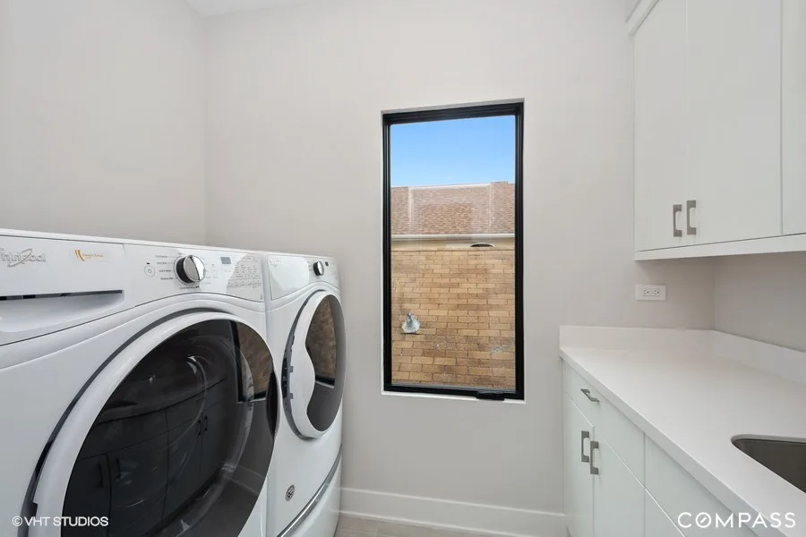 3623 N Leavitt - Roscoe Neighborhood by LivModern - Photo 33