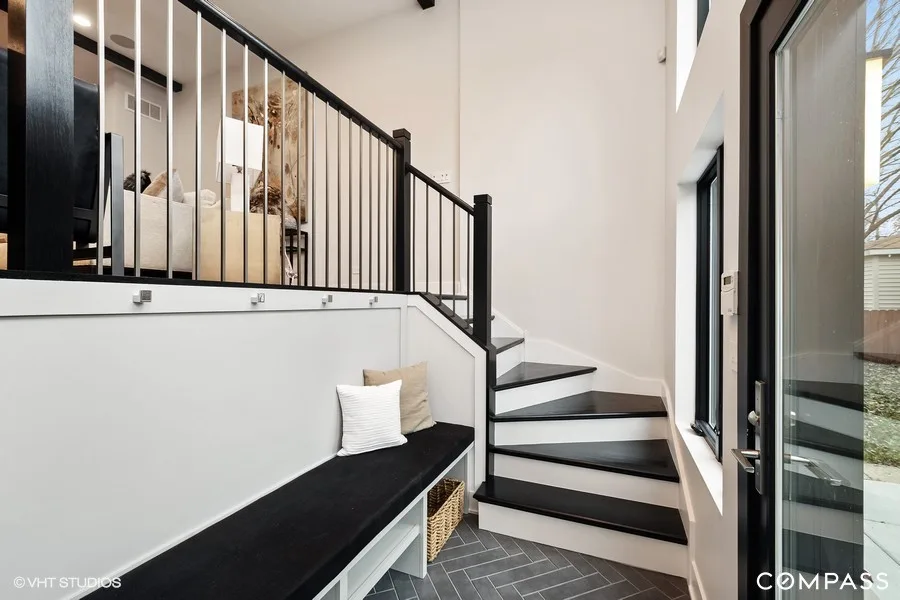 3623 N Leavitt - Roscoe Neighborhood by LivModern - Photo 19