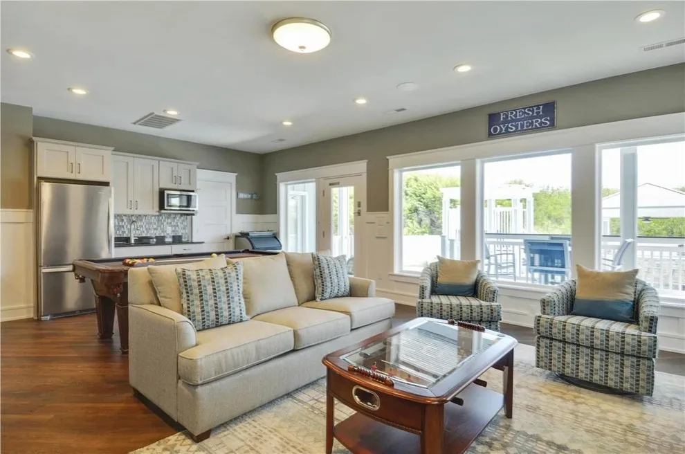 Corolla Oceanfront Coastal LunaSEA by SAGA Realty & Construction - Photo 12