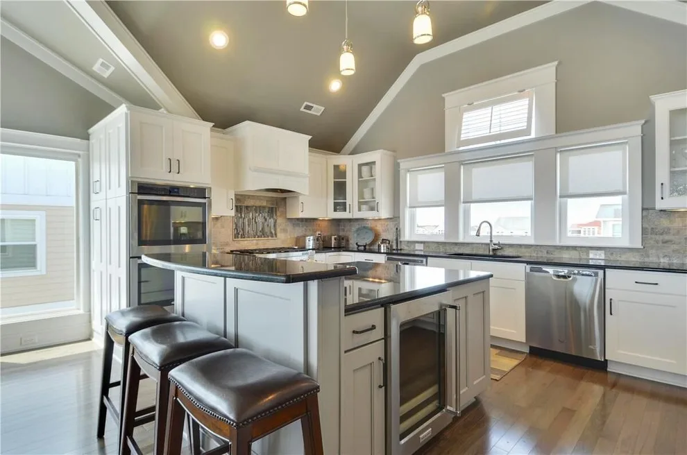 Corolla Oceanfront Coastal LunaSEA by SAGA Realty & Construction - Photo 6