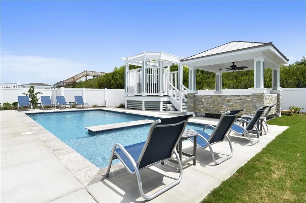 Corolla Oceanfront Coastal LunaSEA by SAGA Realty & Construction - Photo 25