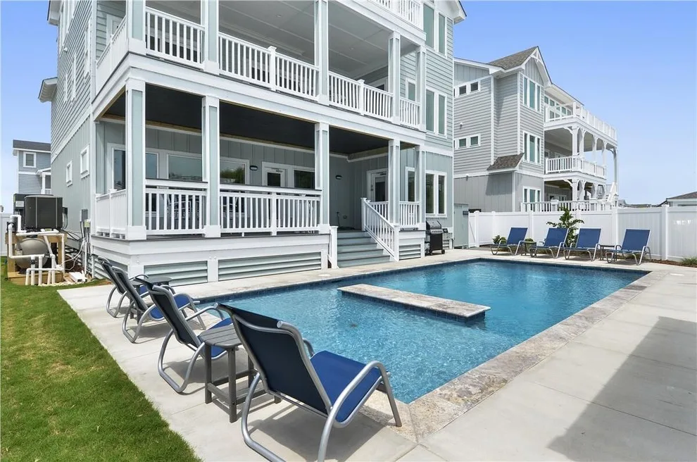 Corolla Oceanfront Coastal LunaSEA by SAGA Realty & Construction - Photo 4
